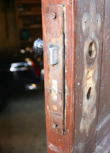 Unscrew mechanism and remove